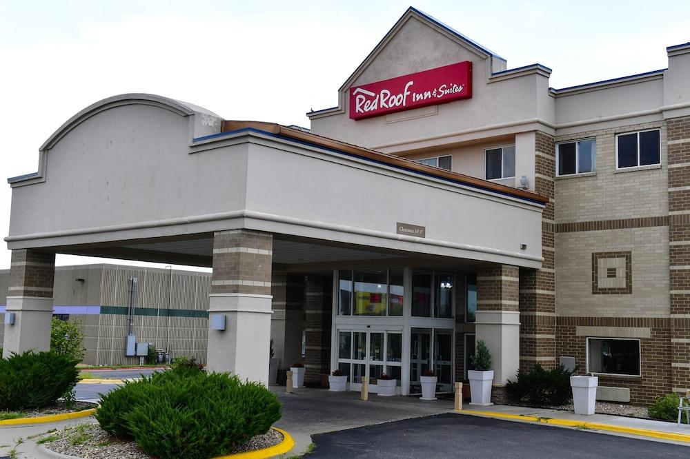 Baymont Inn & Suites By Wyndham Lincoln Ne Exterior photo