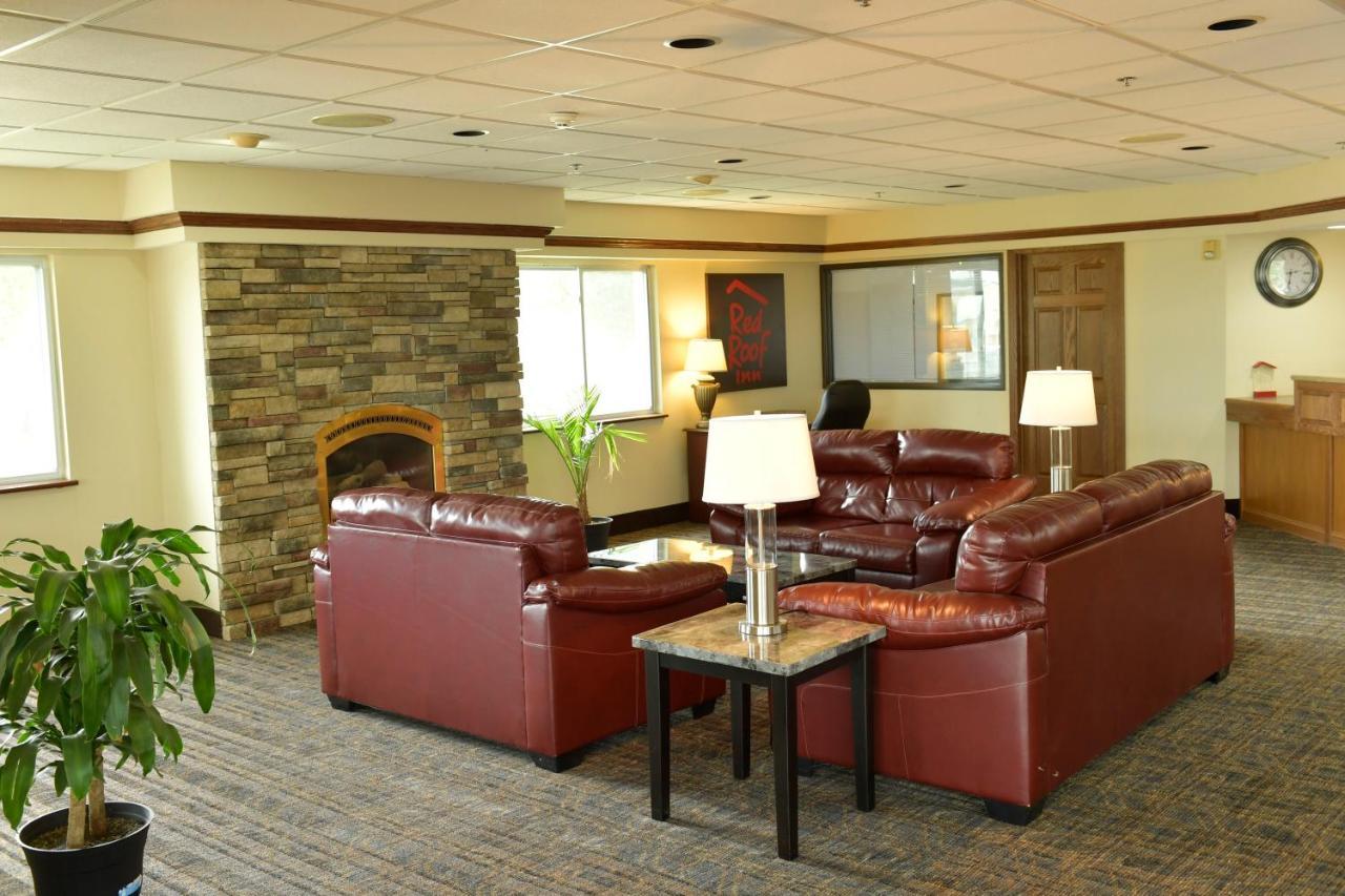 Baymont Inn & Suites By Wyndham Lincoln Ne Exterior photo